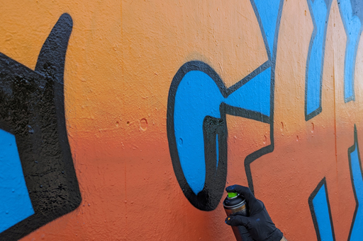 Graffiti fyller skugga